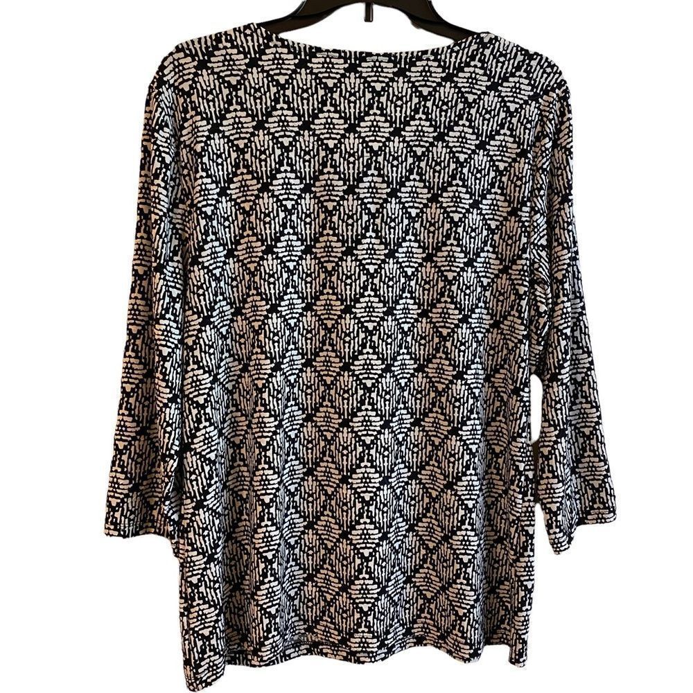 JMCollection women’s top size L Black and White - Picture 2 of 5